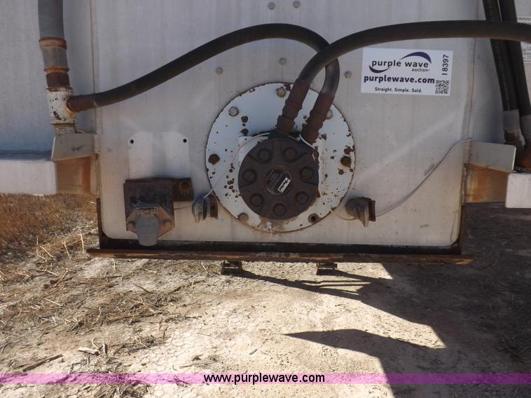 image for item I8397 1997 Warren feed body trailer