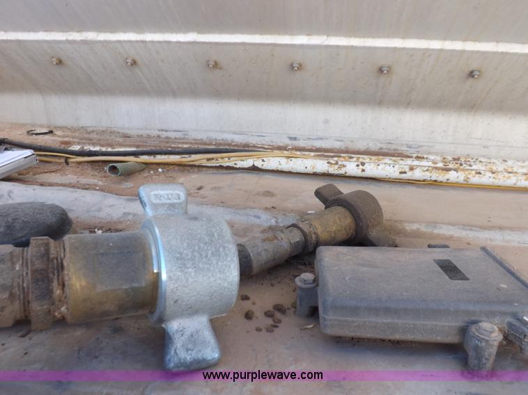 image for item I8397 1997 Warren feed body trailer