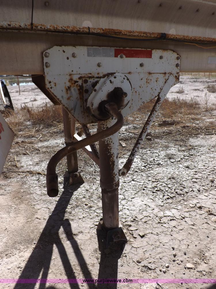 image for item I8397 1997 Warren feed body trailer