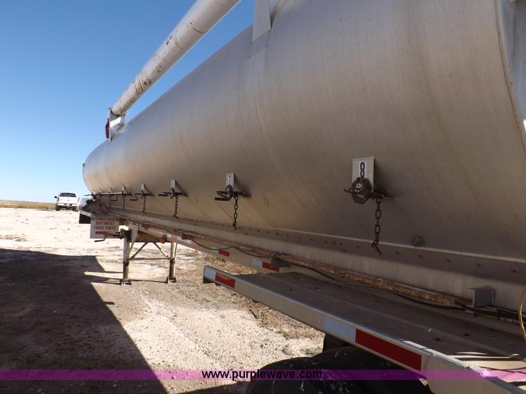 image for item I8397 1997 Warren feed body trailer