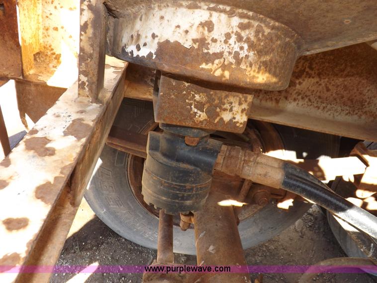 image for item I8397 1997 Warren feed body trailer