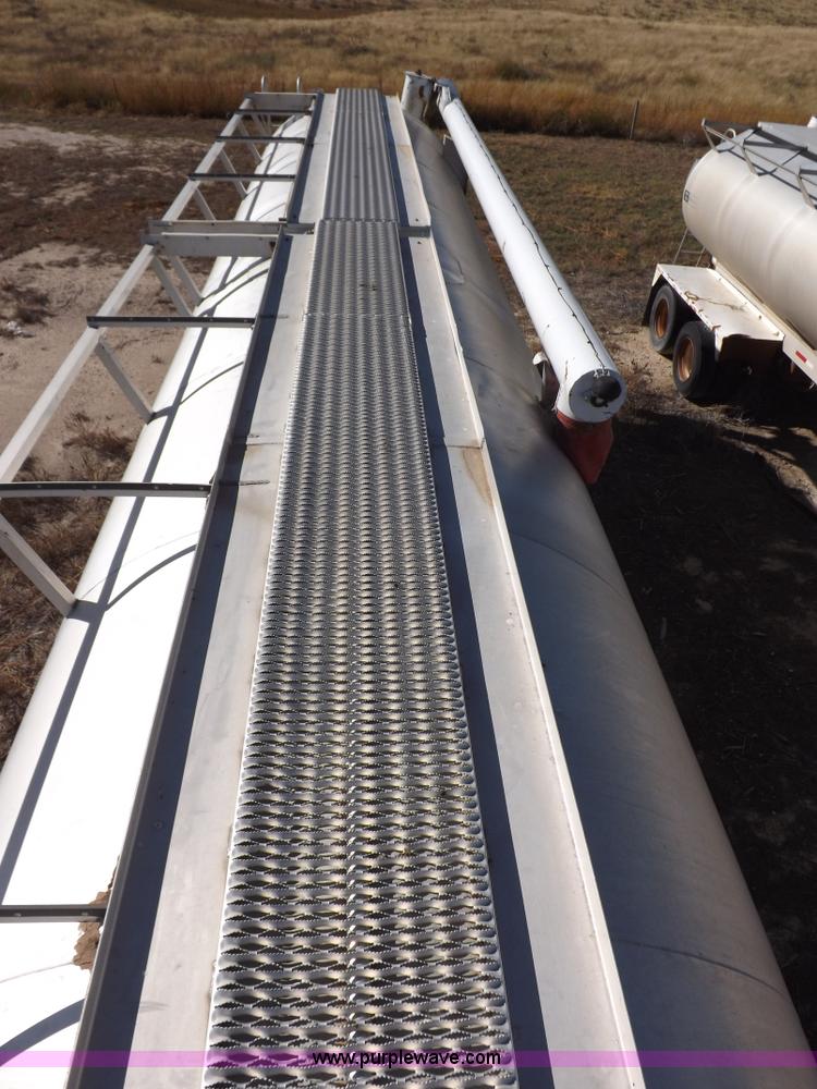 image for item I8397 1997 Warren feed body trailer