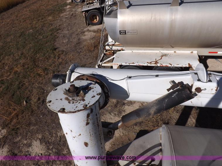 image for item I8397 1997 Warren feed body trailer