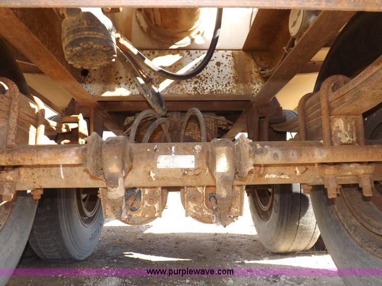 image for item I8397 1997 Warren feed body trailer