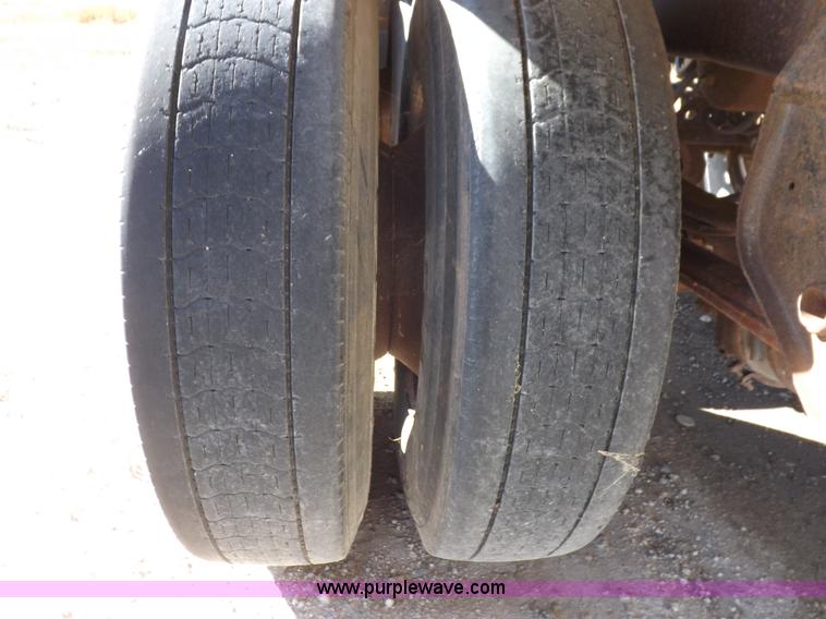 image for item I8397 1997 Warren feed body trailer