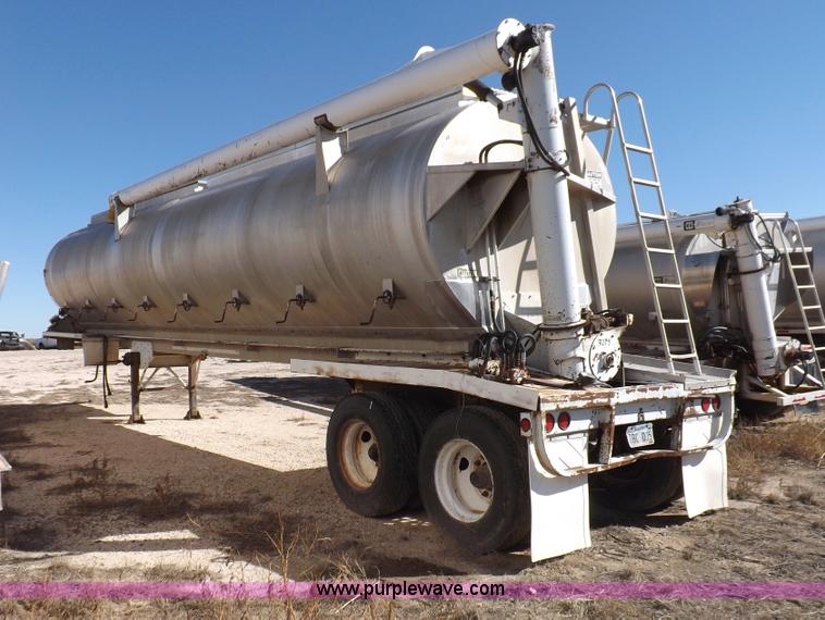 image for item I8398 1997 Waren feed body trailer