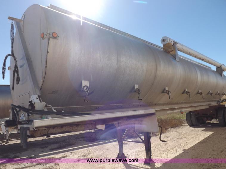 image for item I8398 1997 Waren feed body trailer