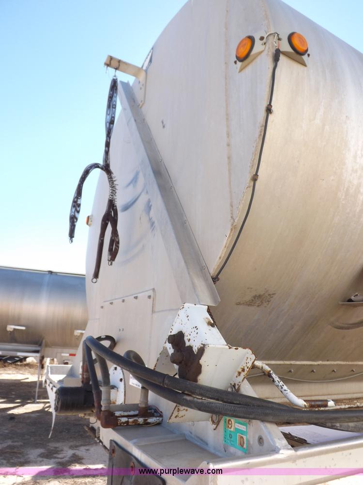 image for item I8398 1997 Waren feed body trailer