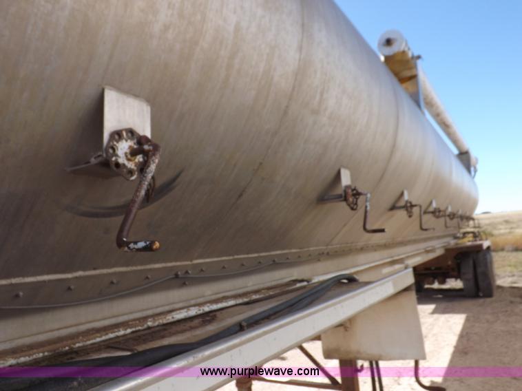 image for item I8398 1997 Waren feed body trailer