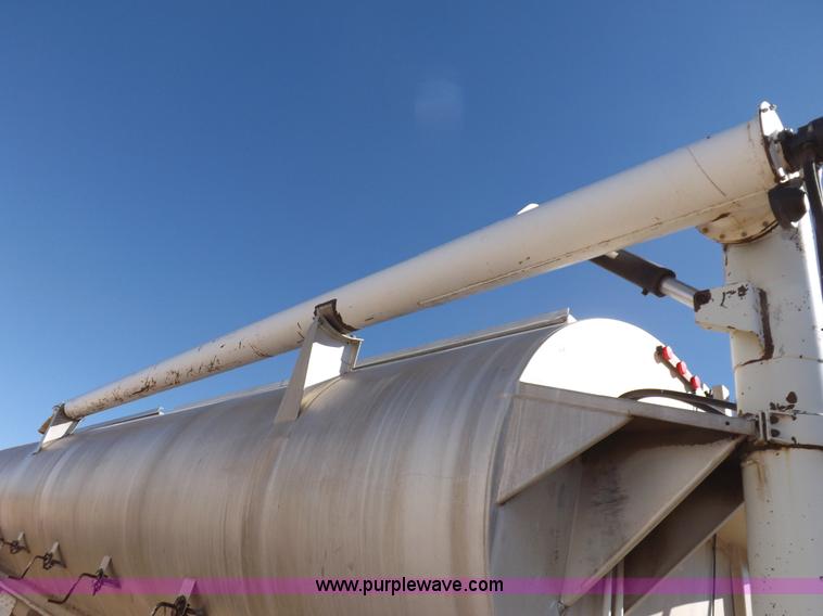 image for item I8398 1997 Waren feed body trailer