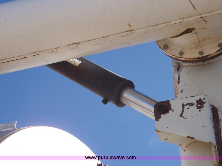 image for item I8398 1997 Waren feed body trailer