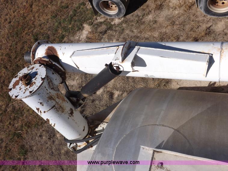 image for item I8398 1997 Waren feed body trailer