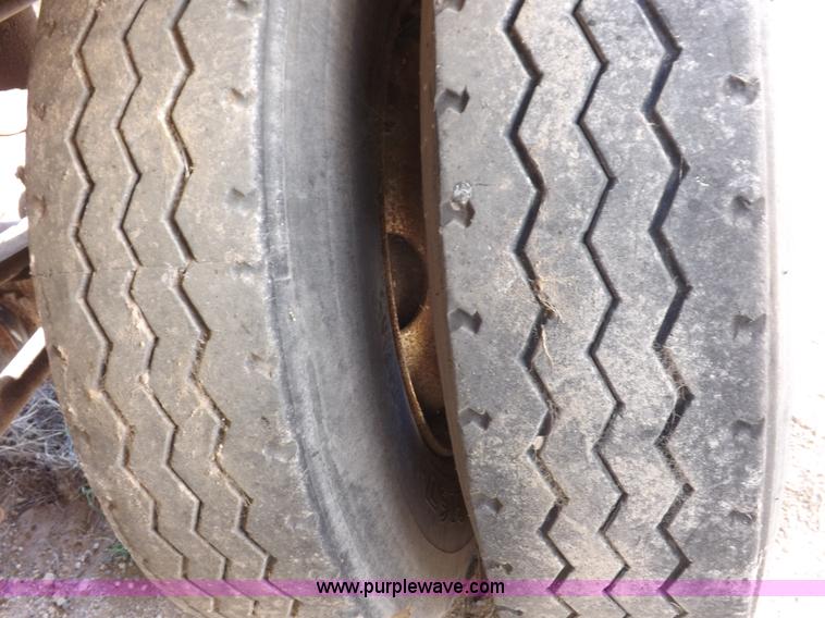 image for item I8398 1997 Waren feed body trailer