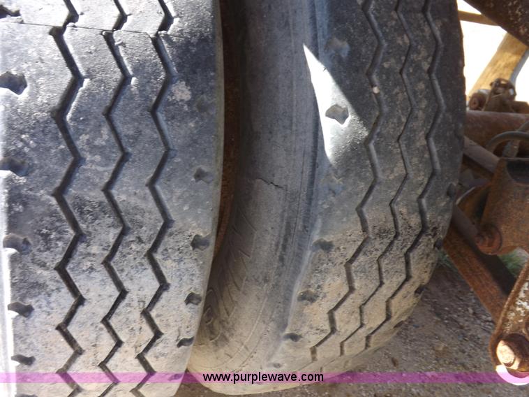 image for item I8398 1997 Waren feed body trailer