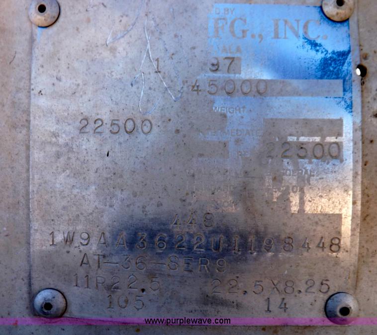 image for item I8398 1997 Waren feed body trailer