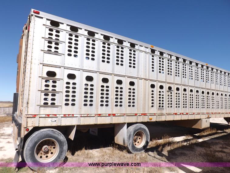 image for item I8399 1998 Wilson PSAL-303P livestock trailer