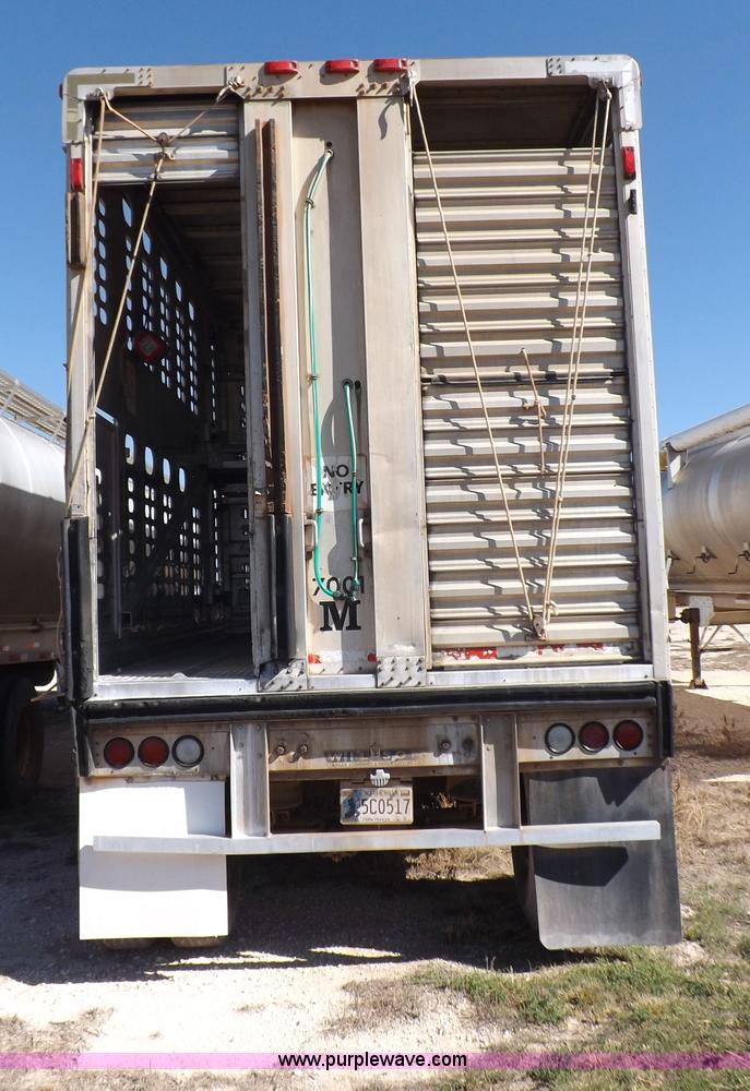 image for item I8399 1998 Wilson PSAL-303P livestock trailer