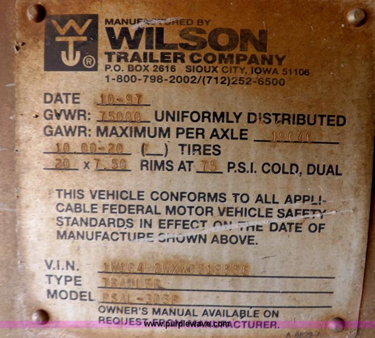 image for item I8399 1998 Wilson PSAL-303P livestock trailer