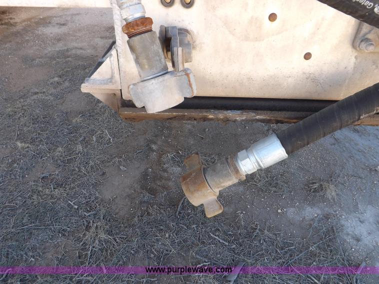 image for item I8400 2003 Pinson feed body trailer