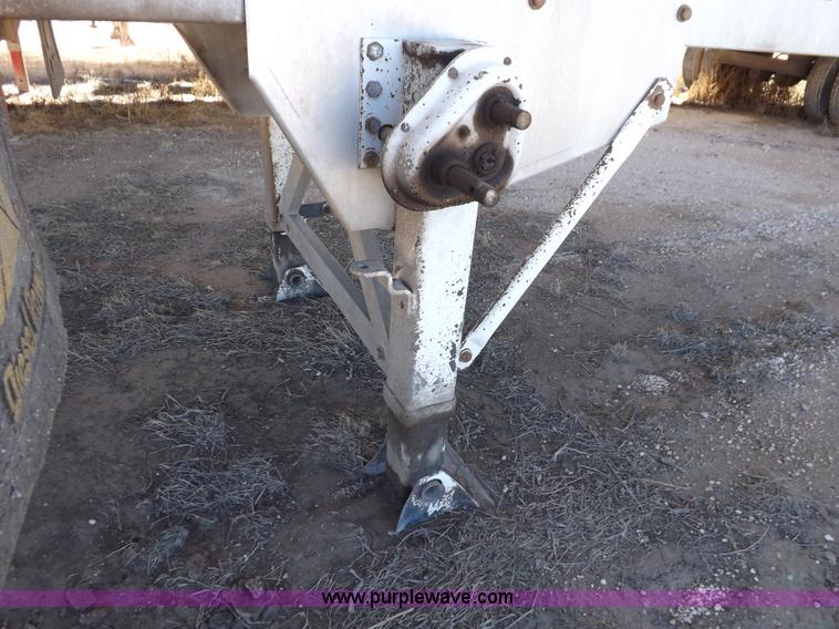 image for item I8400 2003 Pinson feed body trailer