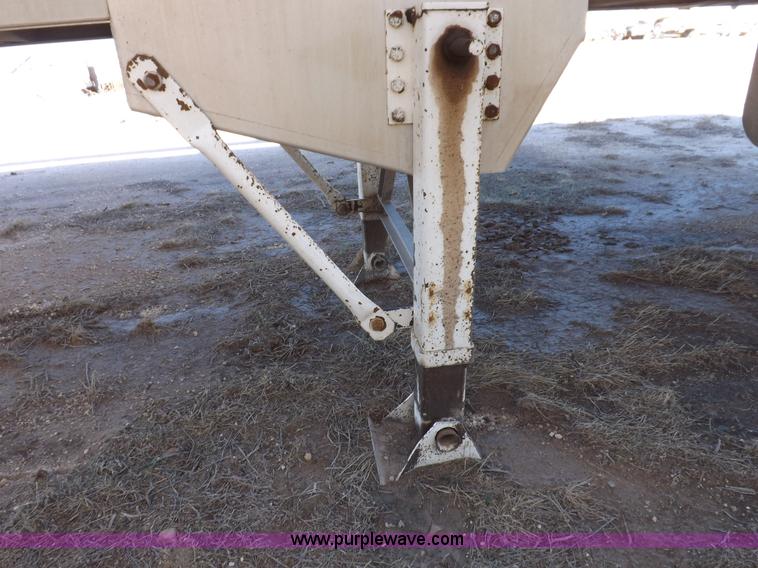 image for item I8400 2003 Pinson feed body trailer