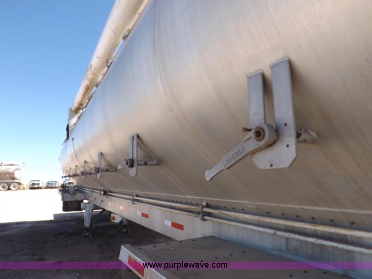 image for item I8400 2003 Pinson feed body trailer