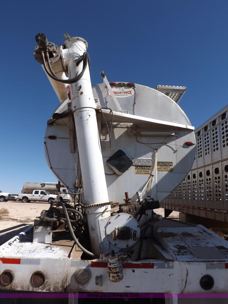 image for item I8400 2003 Pinson feed body trailer