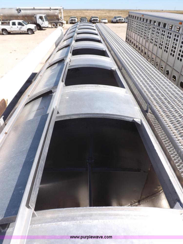 image for item I8400 2003 Pinson feed body trailer