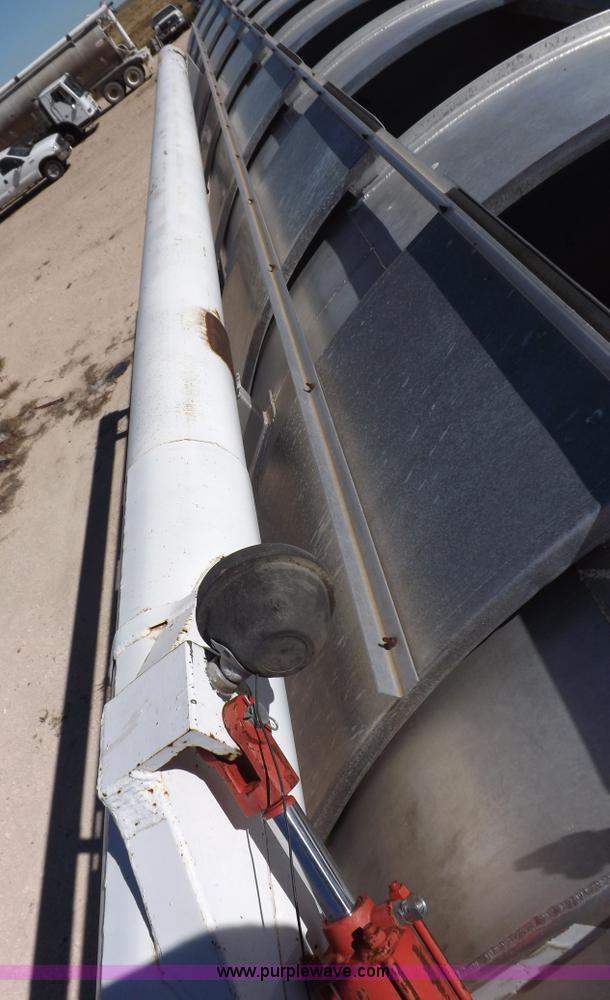 image for item I8400 2003 Pinson feed body trailer