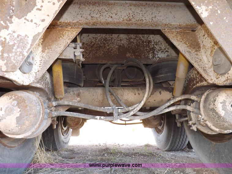 image for item I8400 2003 Pinson feed body trailer