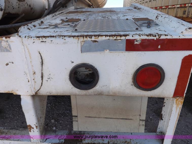 image for item I8400 2003 Pinson feed body trailer