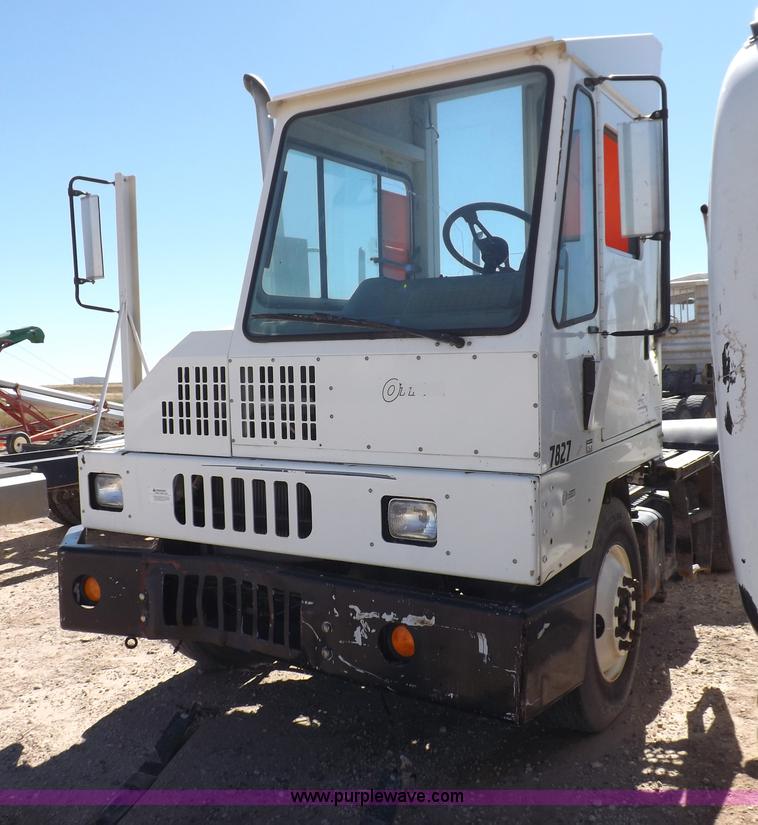 image for item I8404 2004 Ottawa Commando 30 yard truck