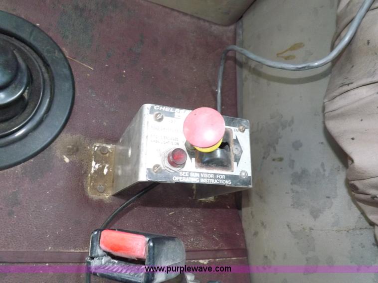 image for item I8406 2003 International 9200i semi truck