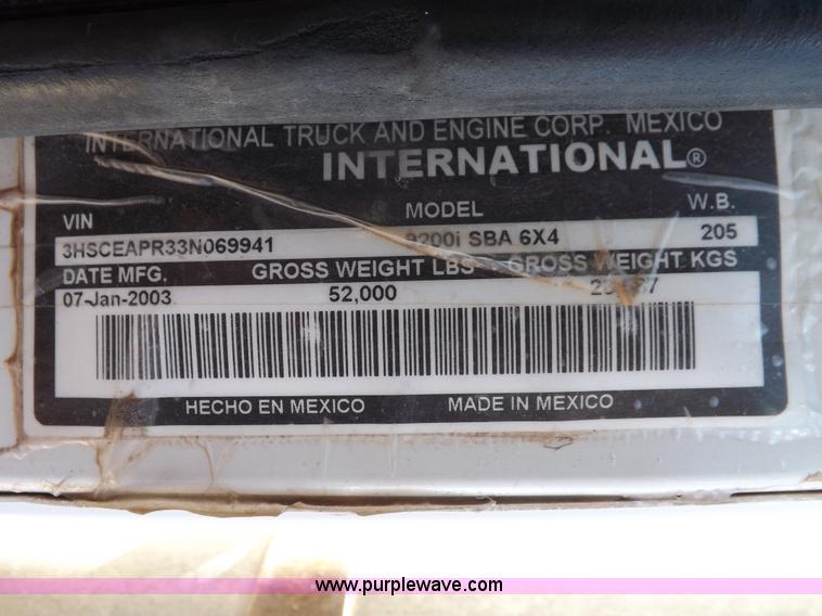 image for item I8406 2003 International 9200i semi truck