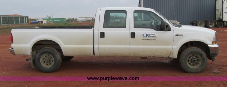 image for item AH9990 2004 Ford F250 Super Duty XL Crew Cab pickup truck