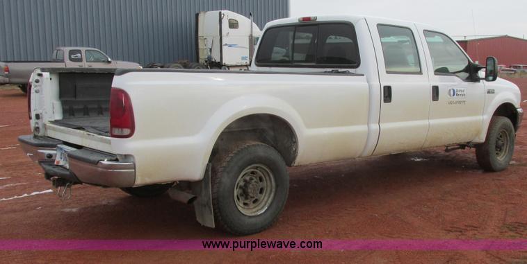 image for item AH9990 2004 Ford F250 Super Duty XL Crew Cab pickup truck