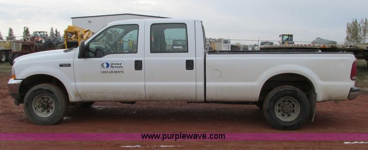 image for item AH9990 2004 Ford F250 Super Duty XL Crew Cab pickup truck