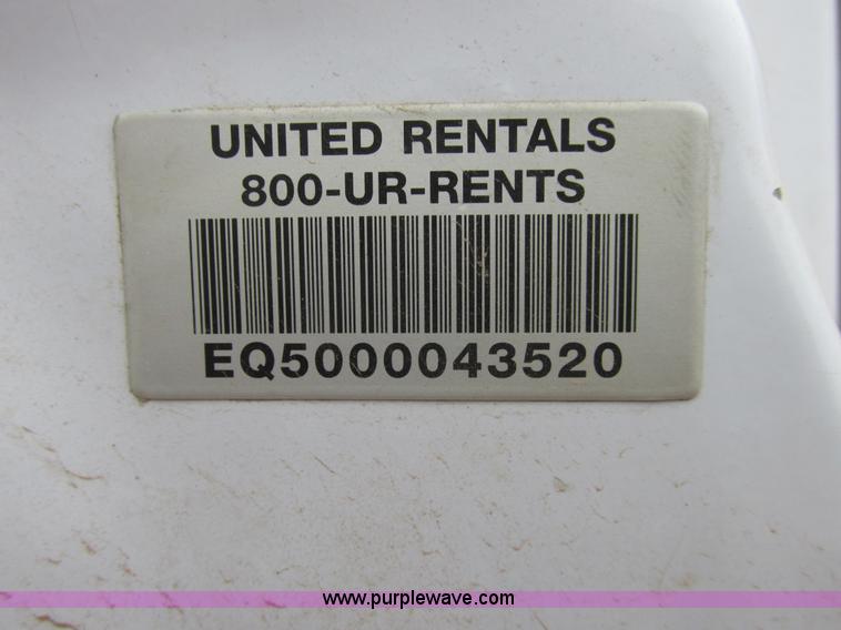 image for item AH9990 2004 Ford F250 Super Duty XL Crew Cab pickup truck