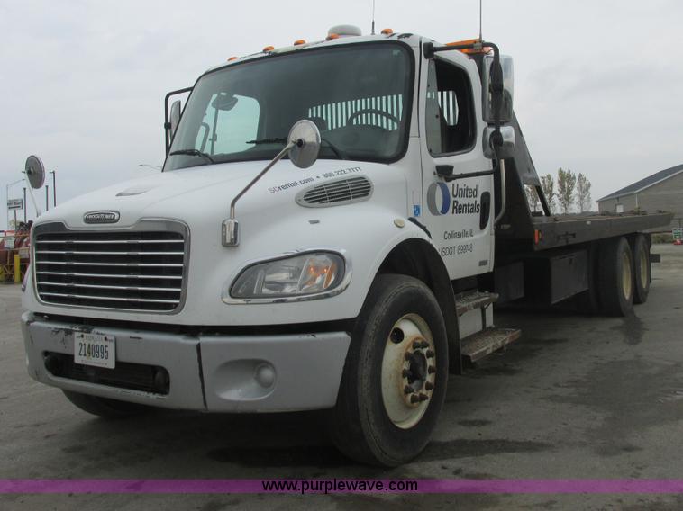 image for item AN9148 2007 Freightliner Business Class M2 rollback truck