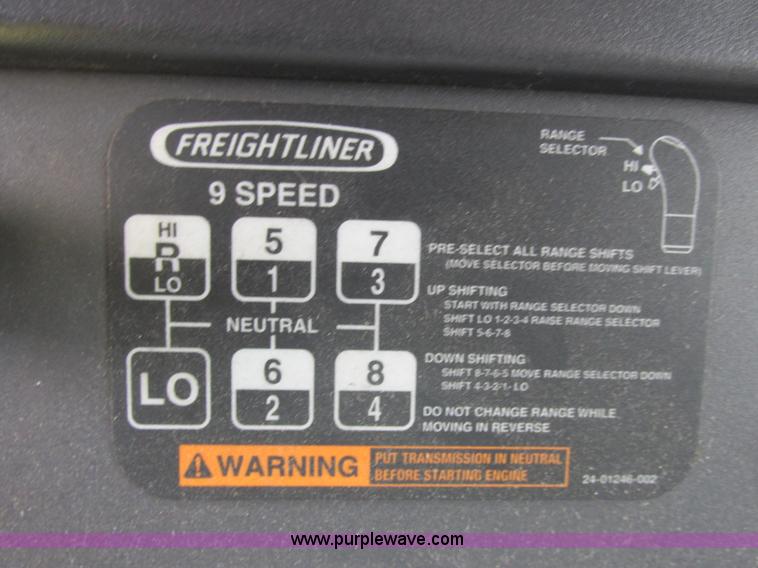 image for item AN9148 2007 Freightliner Business Class M2 rollback truck