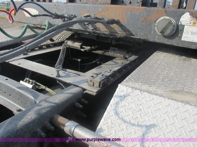 image for item AN9150 2007 Freightliner Columbia semi truck