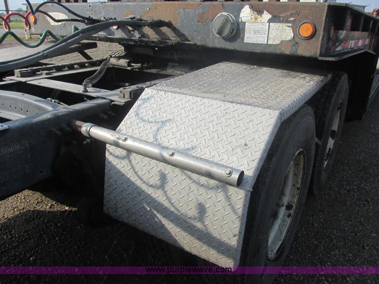 image for item AN9150 2007 Freightliner Columbia semi truck