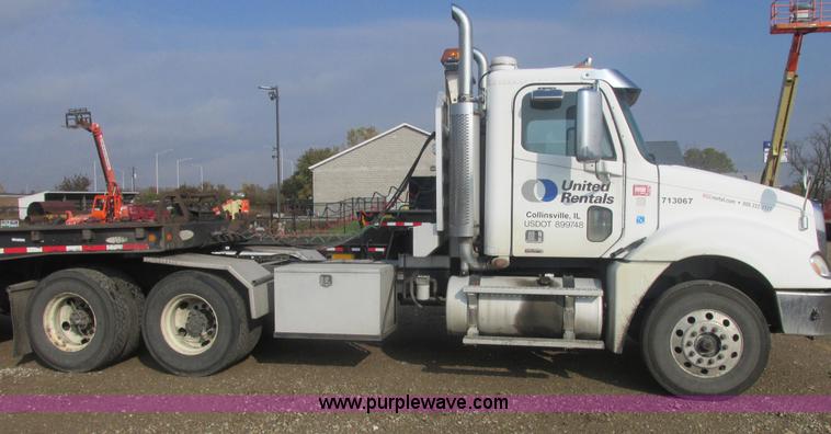 image for item AN9150 2007 Freightliner Columbia semi truck