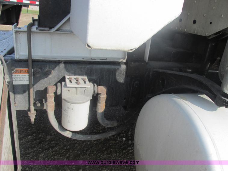 image for item AN9150 2007 Freightliner Columbia semi truck