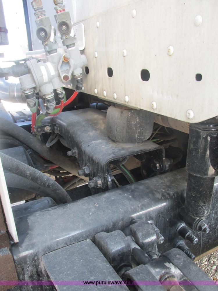 image for item AN9150 2007 Freightliner Columbia semi truck