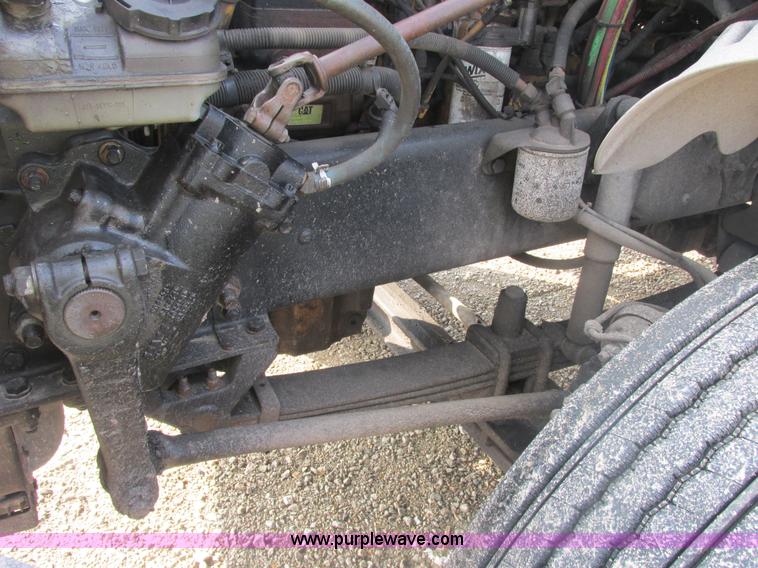 image for item AN9150 2007 Freightliner Columbia semi truck