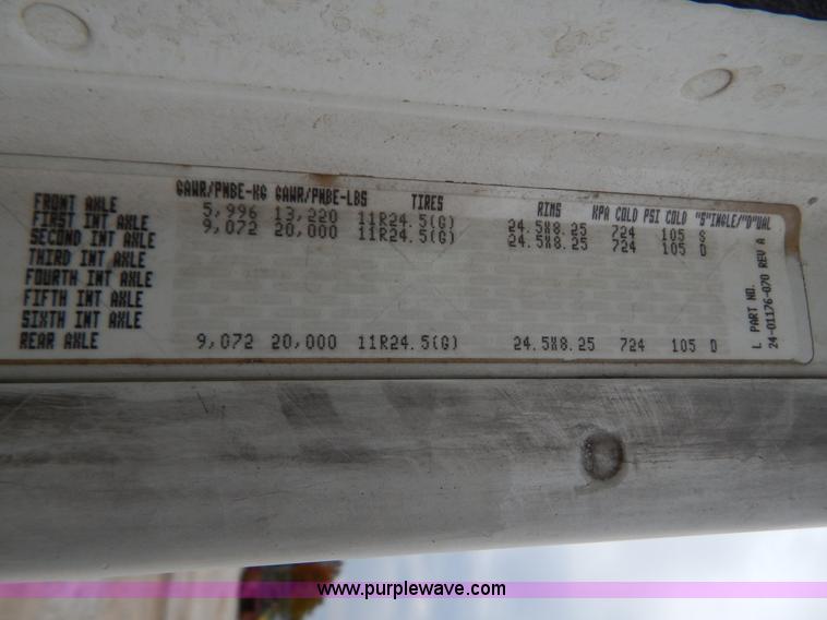 image for item B5980 2007 Freightliner Columbia semi truck