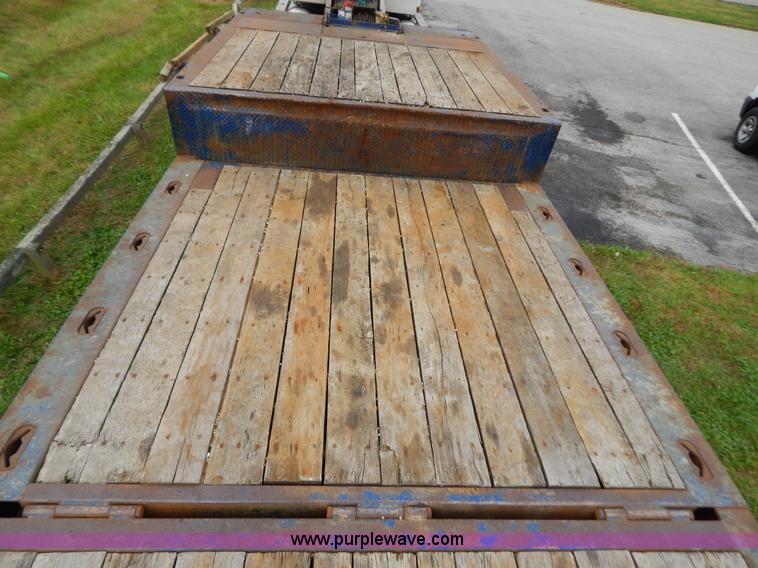 image for item B5981 2007 Trail-Eze TE80XT Hydratail trailer