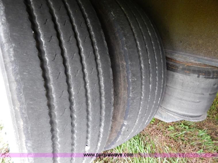 image for item B5981 2007 Trail-Eze TE80XT Hydratail trailer