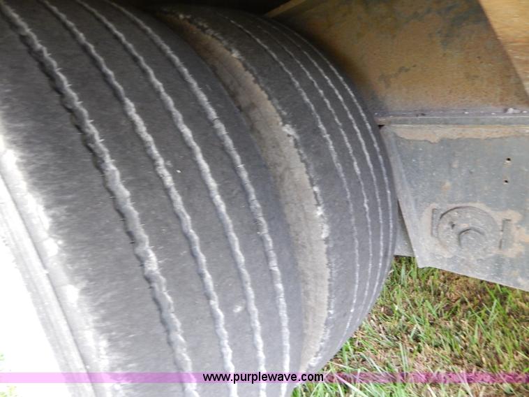 image for item B5981 2007 Trail-Eze TE80XT Hydratail trailer